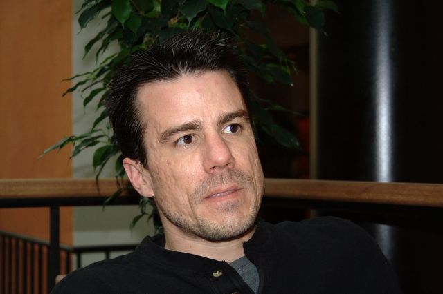 1024px IanMurdock 640x426